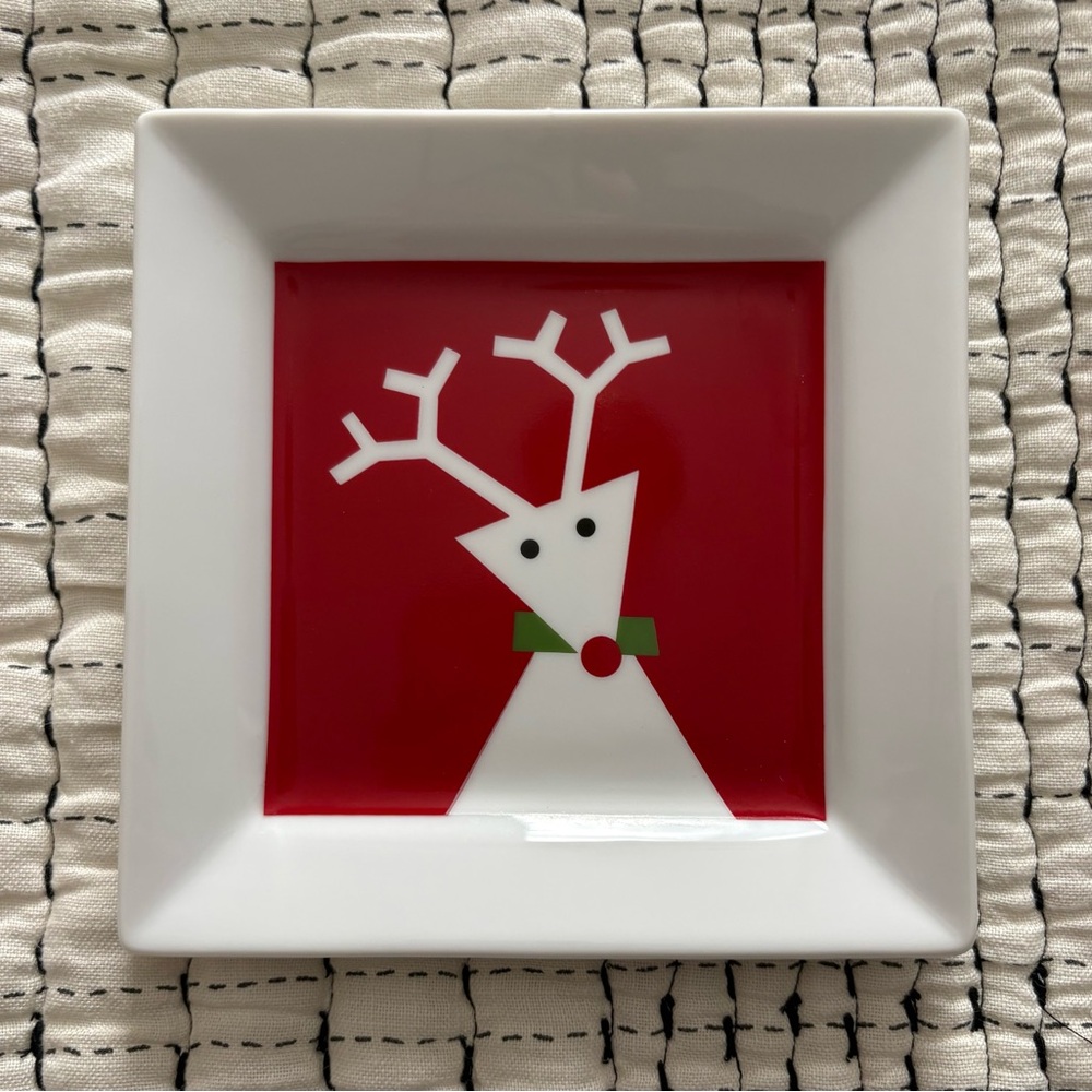 Crate&Barrel Red and White Reindeer Plates. - Picture 3 of 4